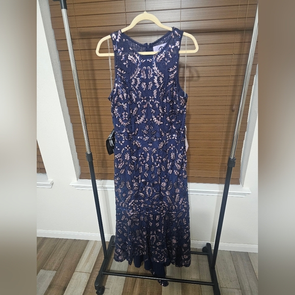 Women's clothing (125) - Picture 5 of 8